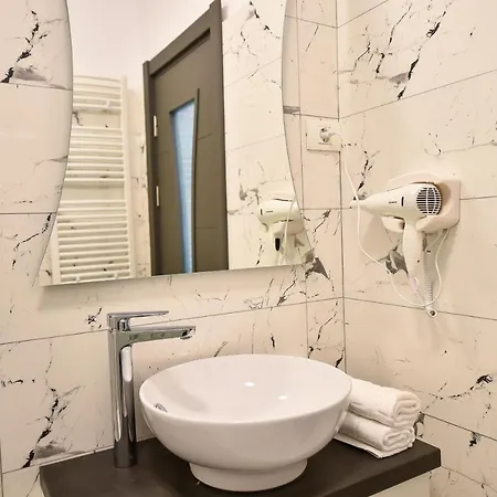 Πανσιόν Alutus Boutique