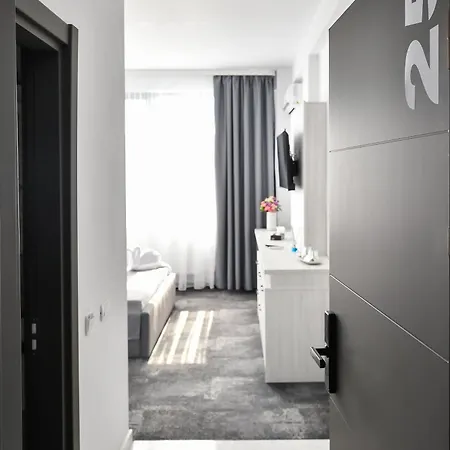 Alutus Boutique